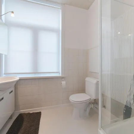 Carnac Station Sunny And Bright App By Interhome *